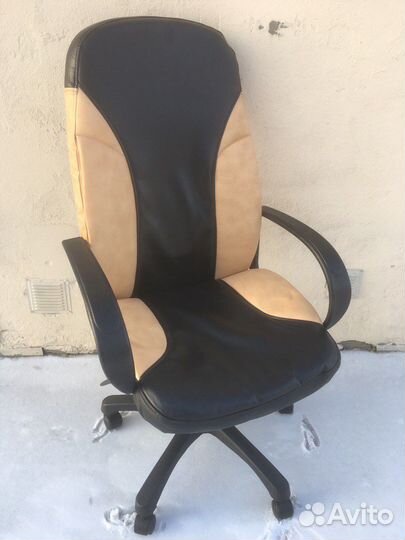 Компьютерное кресло