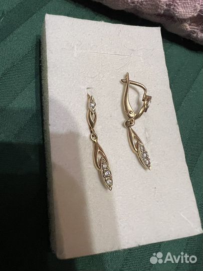 Золотые серьги 585