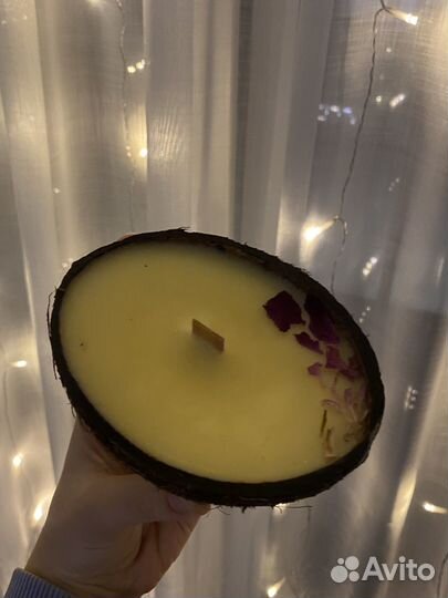 Свеча в кокосе