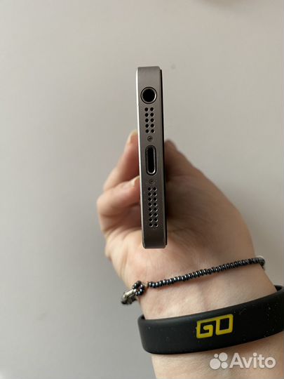Телефон iPhone 5se