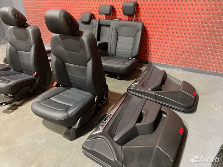 Салон (комплект сидений) Mercedes-Benz Gle W166