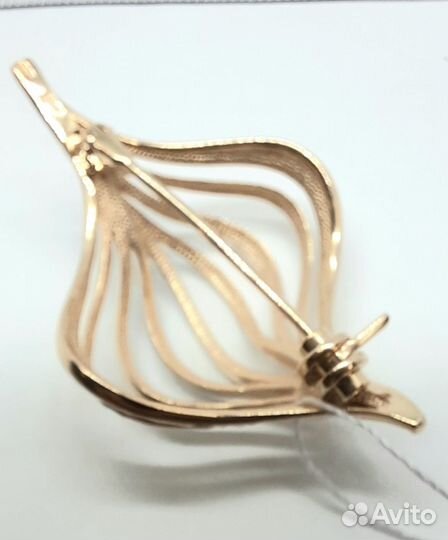 Золотая брошь