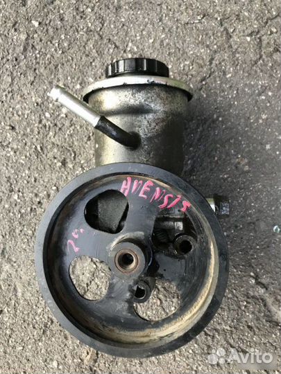 Насос гидроусилителя Toyota Corolla Verso