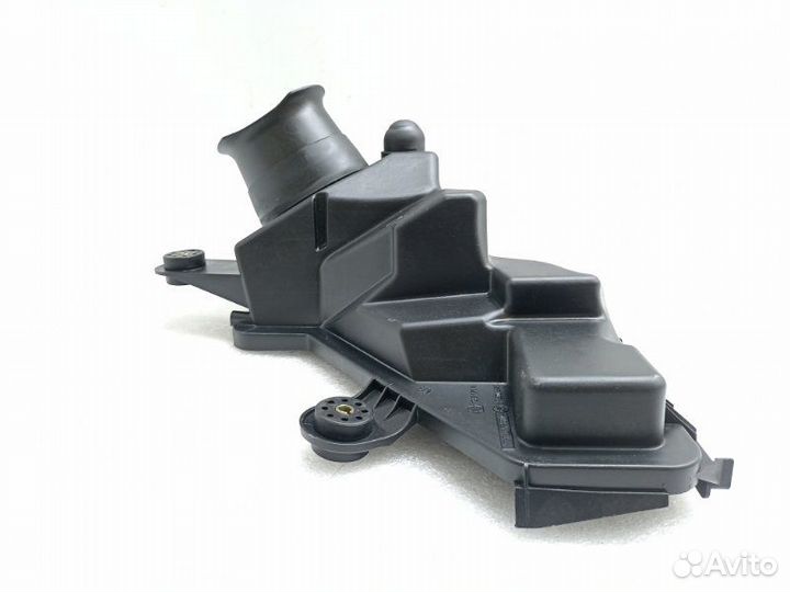 Корпус воздушного фильтра правый Bmw 7-Series E65