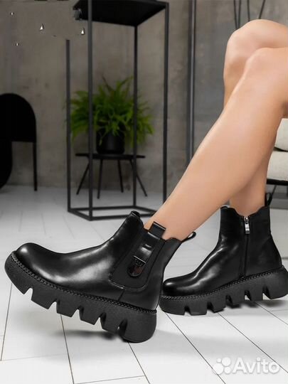 Сапоги женские