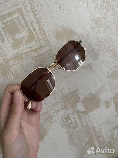 Солнцезащитные очки