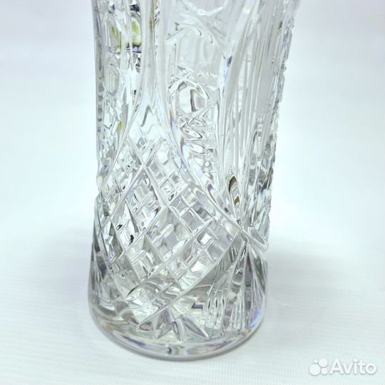 Хрустальная ваза под цветы