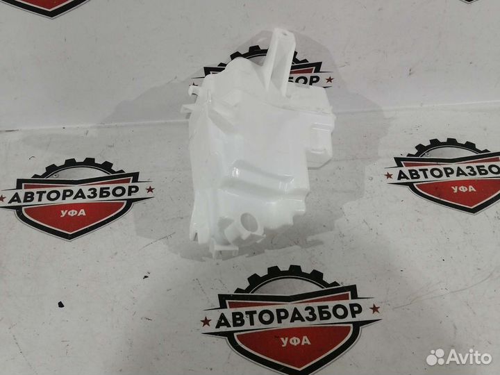Бачок омывателя лоб стекла toyota rav4 40 13-18