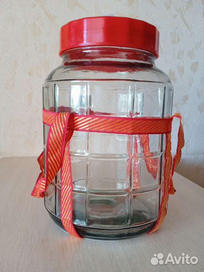 Банка с гидрозатвором