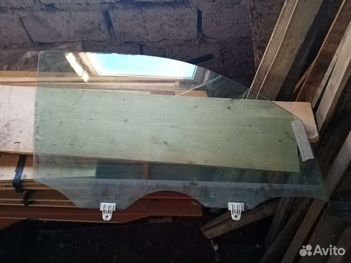 Стекло переднее правое Nissan X-Tral T-31