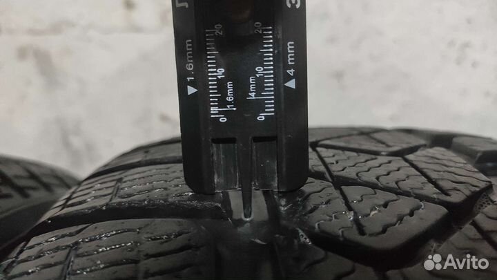 Pirelli Winter Sottozero 3 225/60 R18 100H