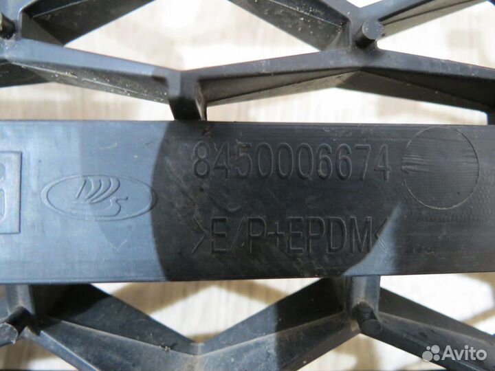 Решетка переднего бампера LADA Vesta Веста