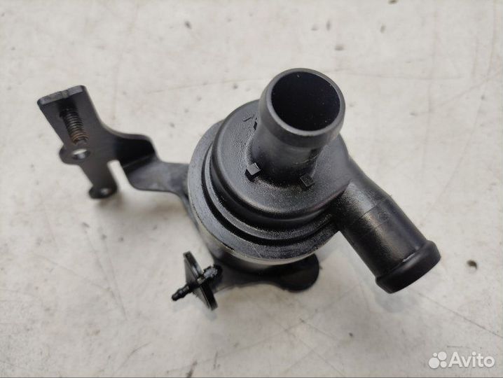 Дополнительный насос системы охлаждения Volkswagen