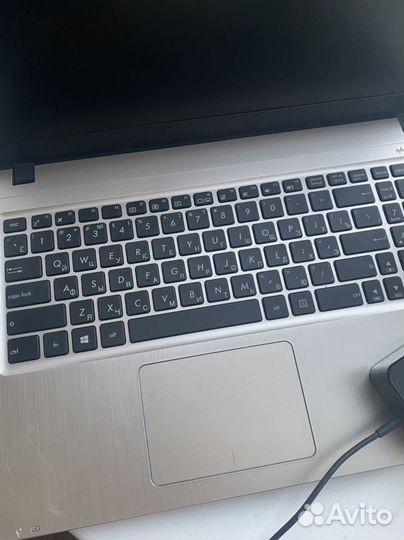 Ноутбук asus