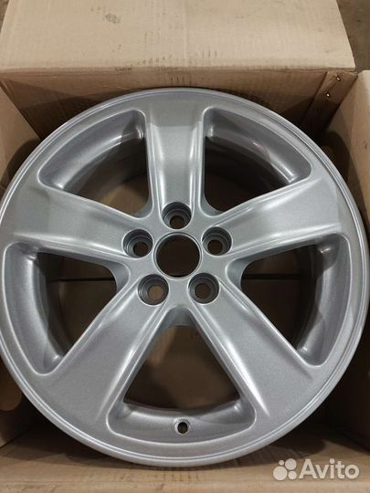 Оригинальные Тойота Toyota Диски R 16 Авенсис