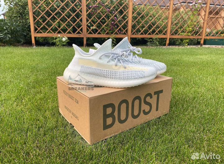 Кроссовки Adidas Yeezy Boost 350 v2 Cloud White