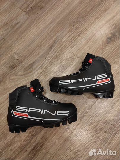 Лыжные ботинки 32 р