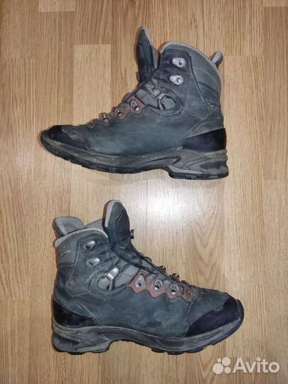 Треккинговая обувь Lowa размер 40