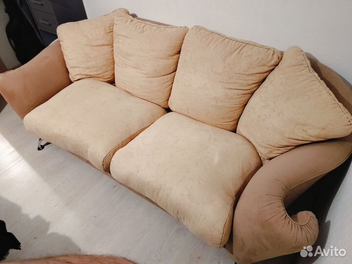 Диван раскладной и два кресла