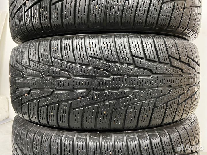 Nokian Tyres Hakkapeliitta R 215/60 R16 99R