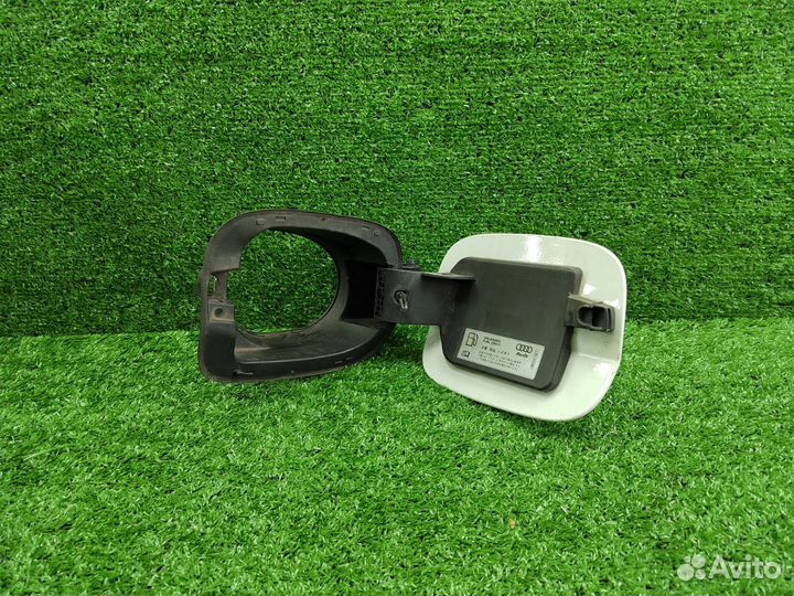 Лючок бензобака Audi Q5 8R