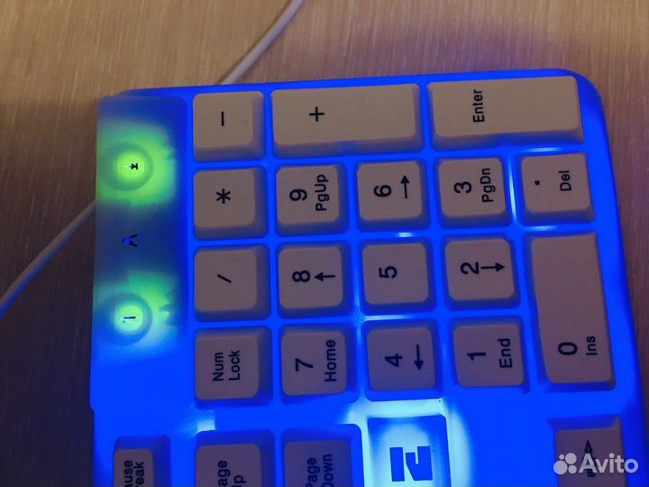 Игровая клавиатура белая, новая
