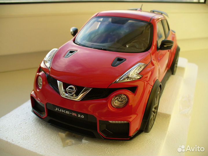 Nissan Juke-R 2.0, autoart (масштаб 1:18)