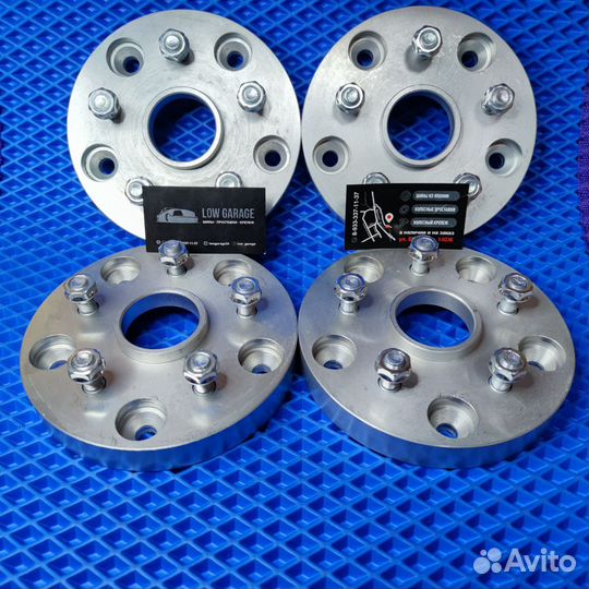 Проставки 5х139.7-5х114.3 30мм переходные. Нива