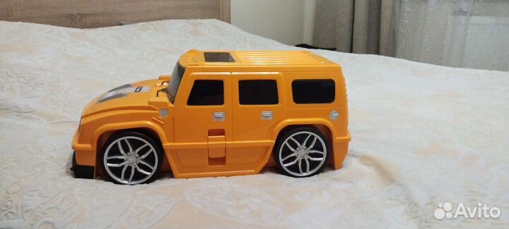 Детский чемодан-машинка