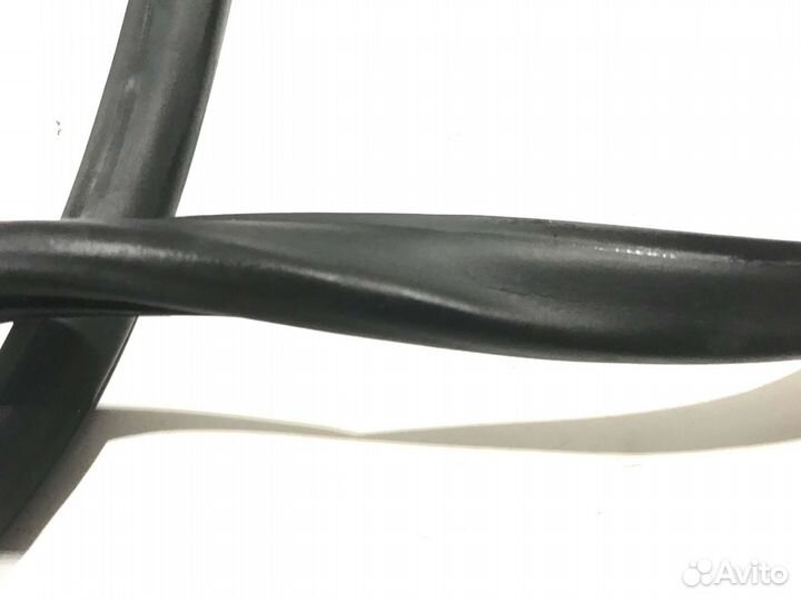 Уплотнитель задний правый Audi A6 C6 Avant