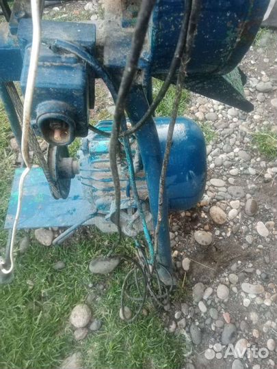 Зерно дробилка