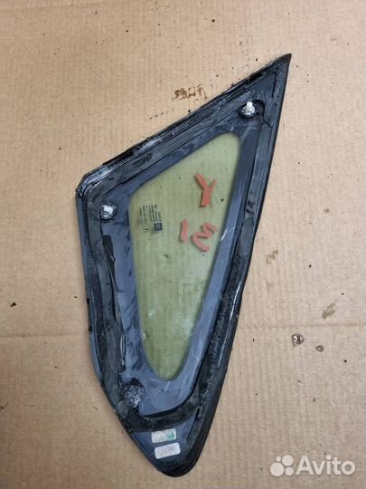 Стекло кузовное глухое левое Opel Astra J GTC