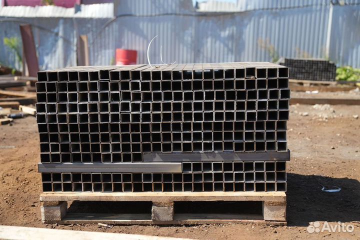 Профильная труба 100x100x3