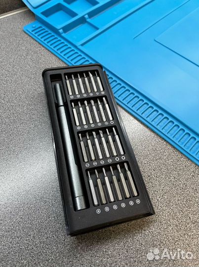 Набор отверток iZapp-6024 в кейсе