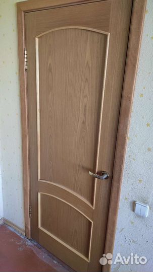 Межкомнатные двери бу 70 см с коробкой