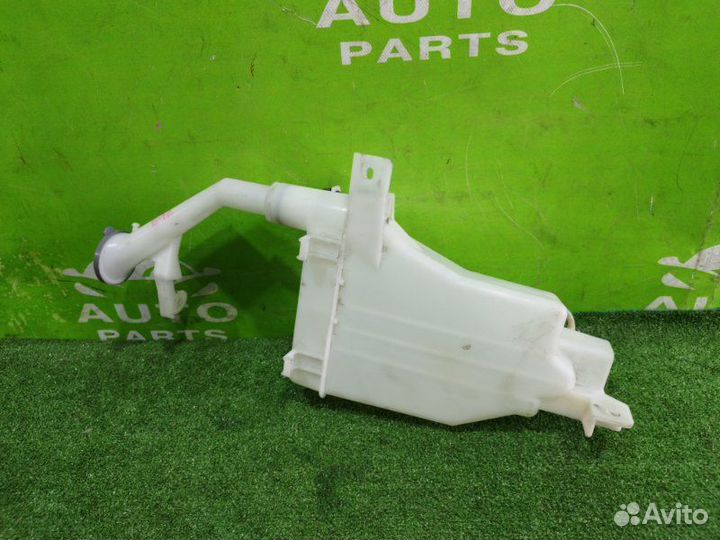 Бачок стеклоомывателя nissan note E12 HR12DDR 2012