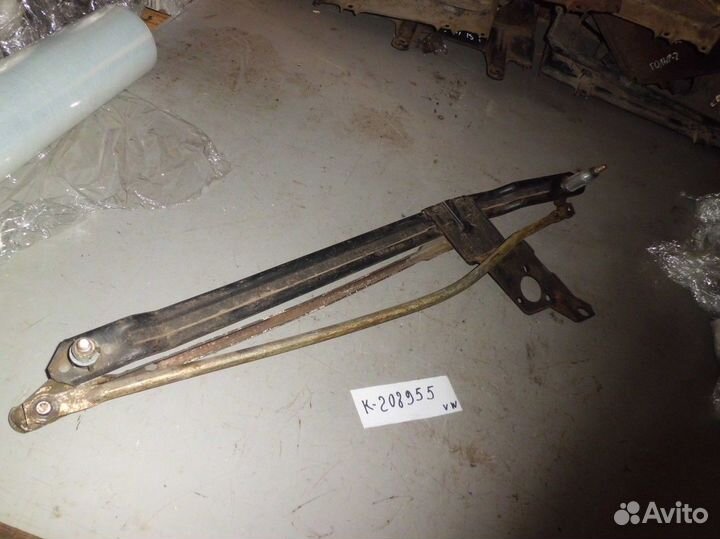 Трапеция стеклоочистителей (Volkswagen Passat)