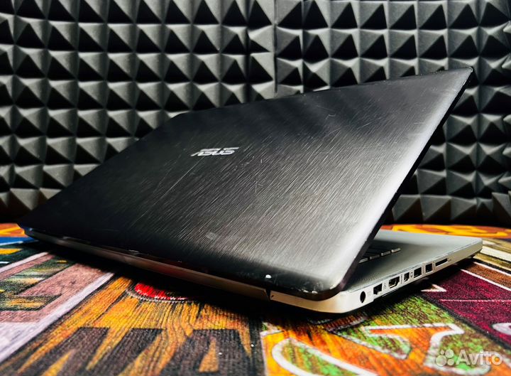17.3 ноутбук Asus для рабочих задач