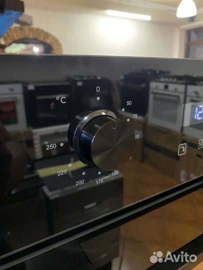 Духовой шкаф zigmund & shtain E 145 B 45 см