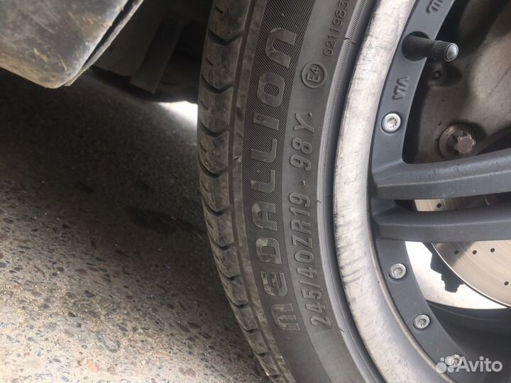 Medalist Sport King A/T 245/40 R19