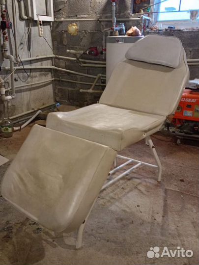 Кушетка для наращивания ресниц или массажа