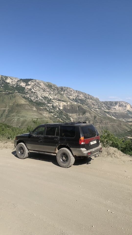 Mitsubishi Montero Sport: фото владельца