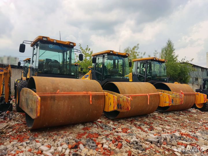 Дорожный каток XCMG XS123, 2023