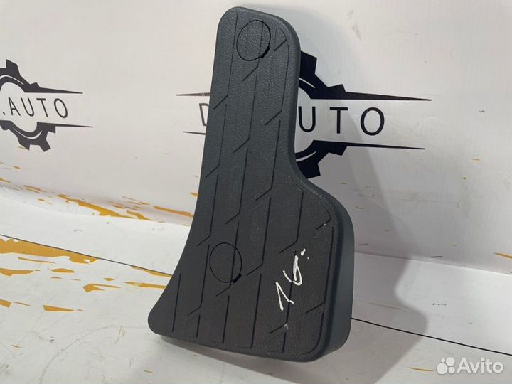 Накладка на порог задняя левая Toyota Land Cruiser