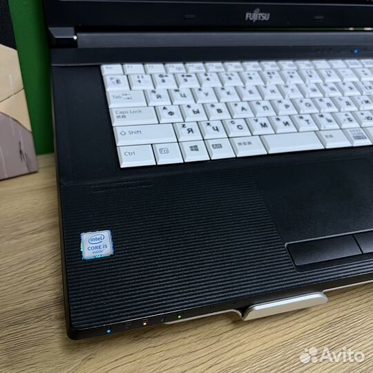 Ноутбук Fujitsu i5/озу 8/SSD