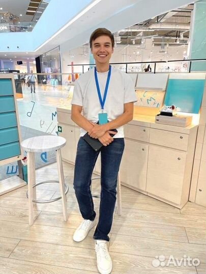 Консультант по продажам электронных систем