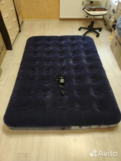 Матрас надувной с насосом