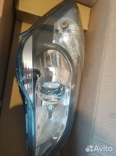 Фары передние Kia Ceed 2010-2012