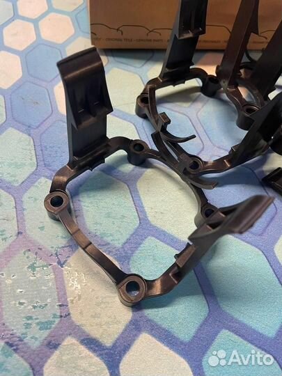 Поддерживающая скоба 03F145853A