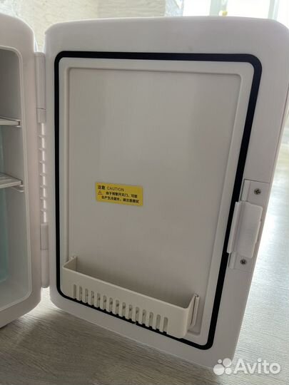 Минихолодильник для косметики